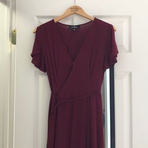 Lulu’s Burgundy Wrap Maxi Dress 👗✨ XS
